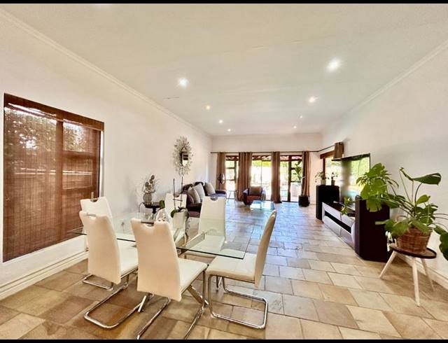 4 BEDROOM HOUSE FOR SALE IN PECANWOOD ESTATE